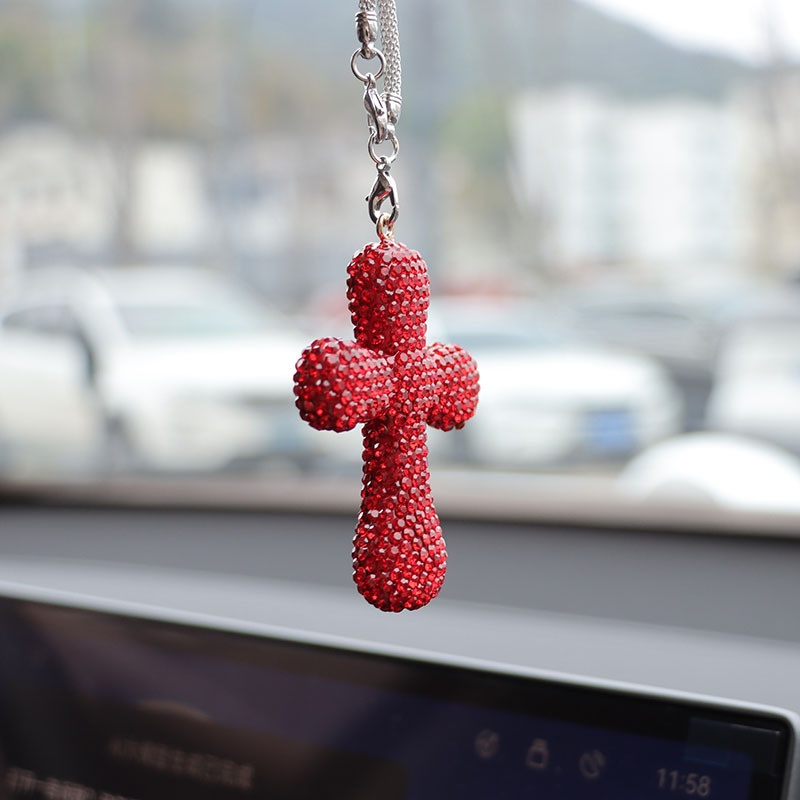 Ciondolo decorativo a forma di croce con strass in argilla di celebrità, venduto a livello internazionale su Internet, per interni auto da uomo e da donna_voghion.com