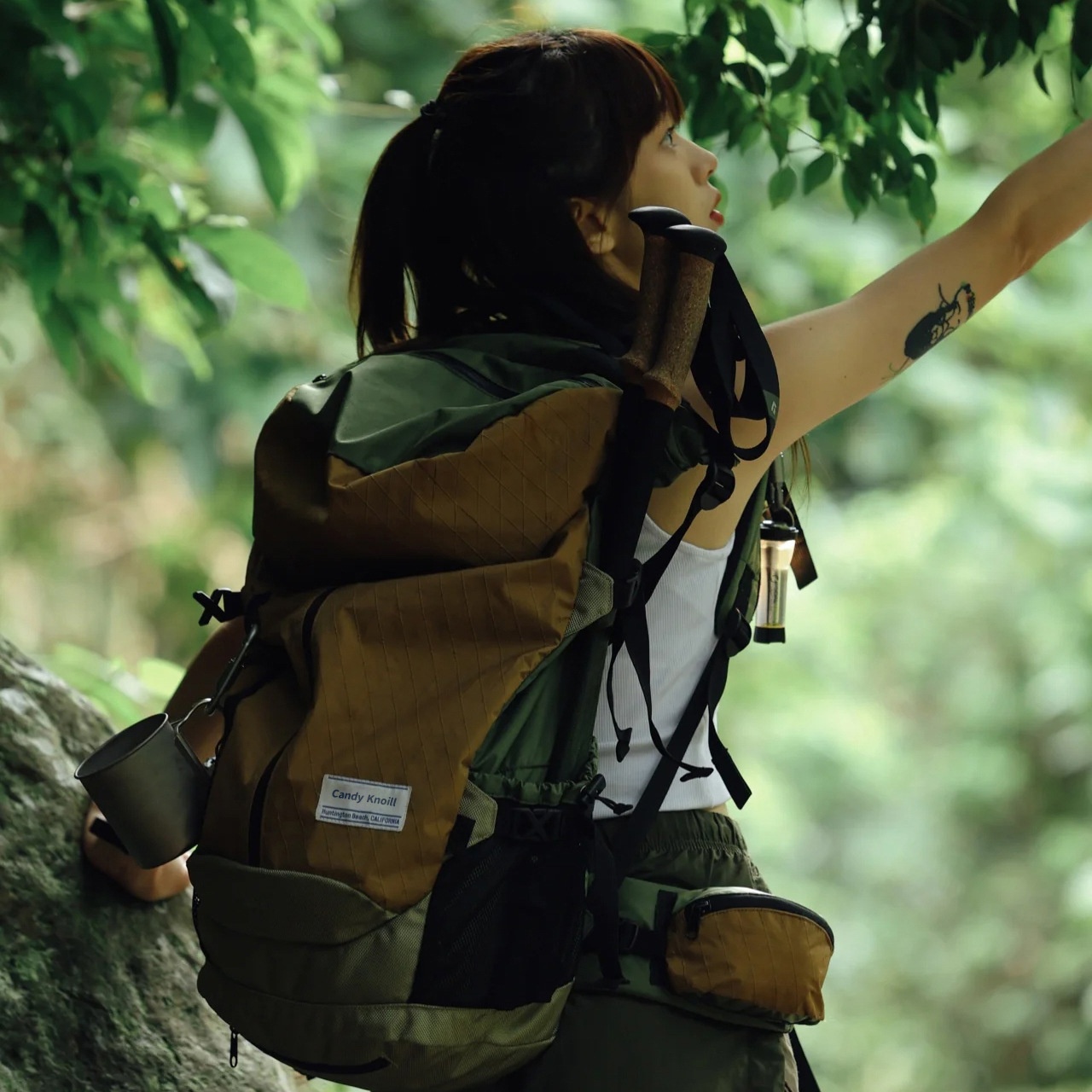 ActiveGo Wanderrucksack mit großem Fassungsvermögen, wasserdicht, professionell, leicht, für Damen und Herren, Doppeltragegestell_voghion.com