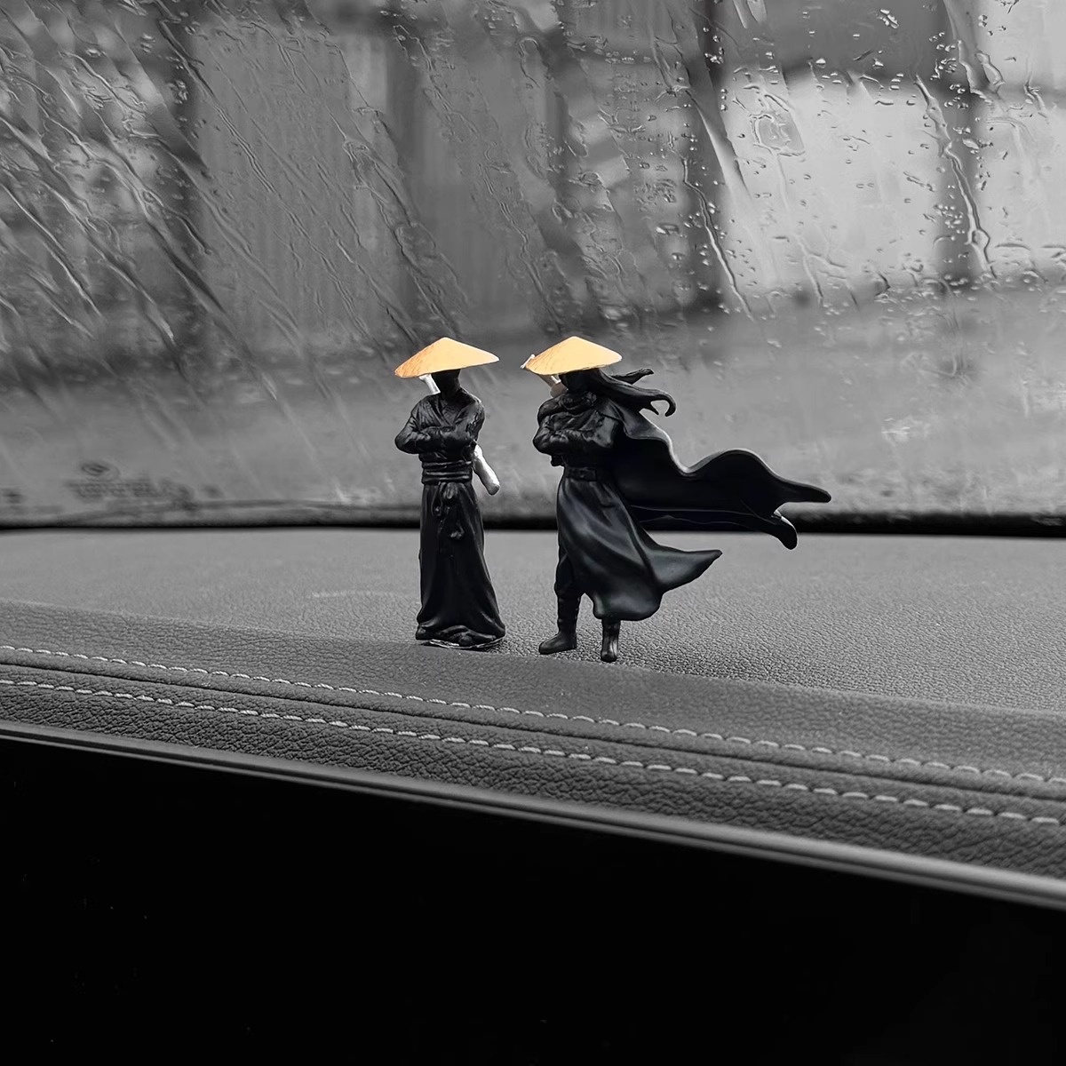 Decorazione per interni "Wulin Swordsman" Celebrità di Internet maschile 5 nuovi accessori per console centrale per auto_voghion.com