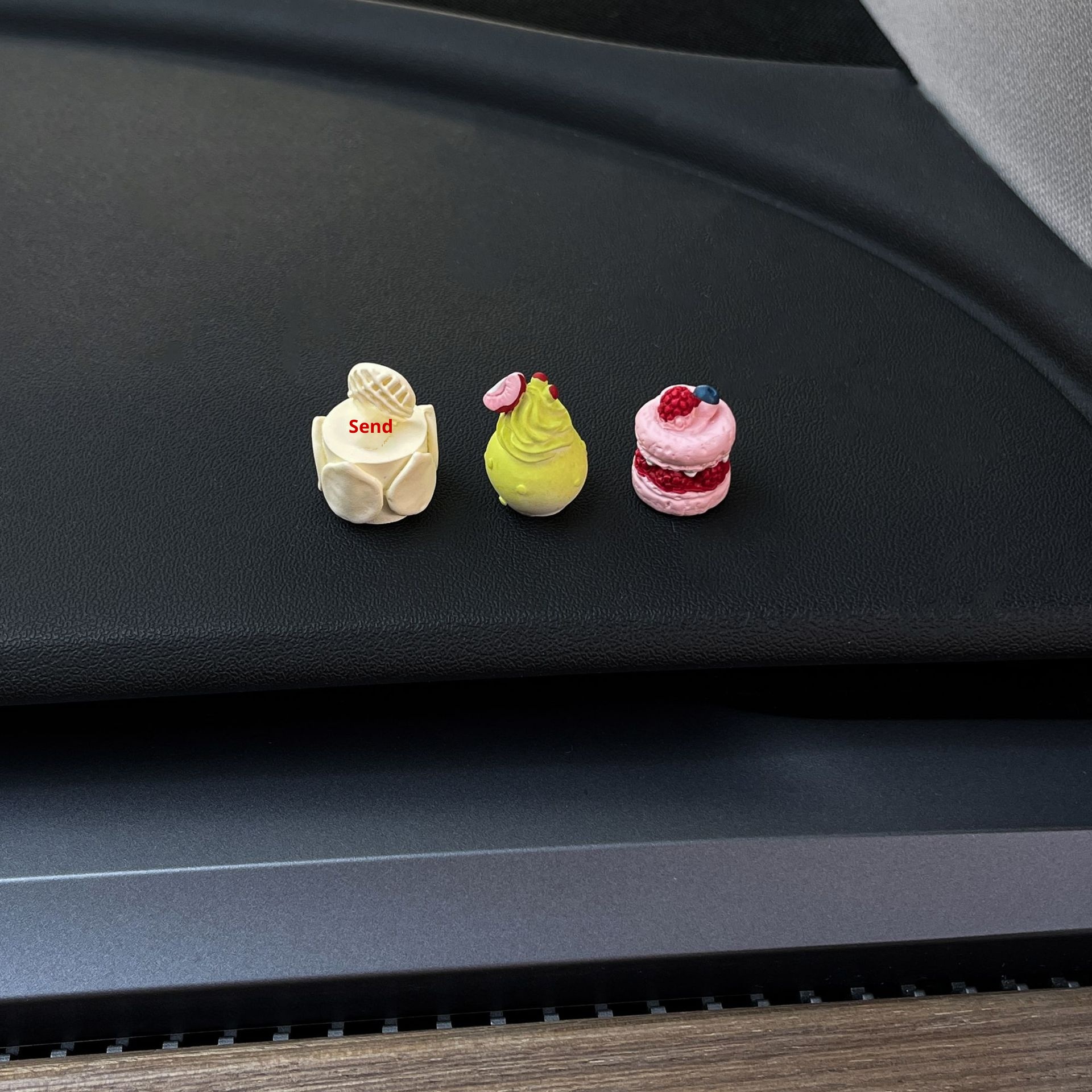 ute Ornament Screen Computer Monitor Decoration Car Interior Healing Cream Cake_voghion.com