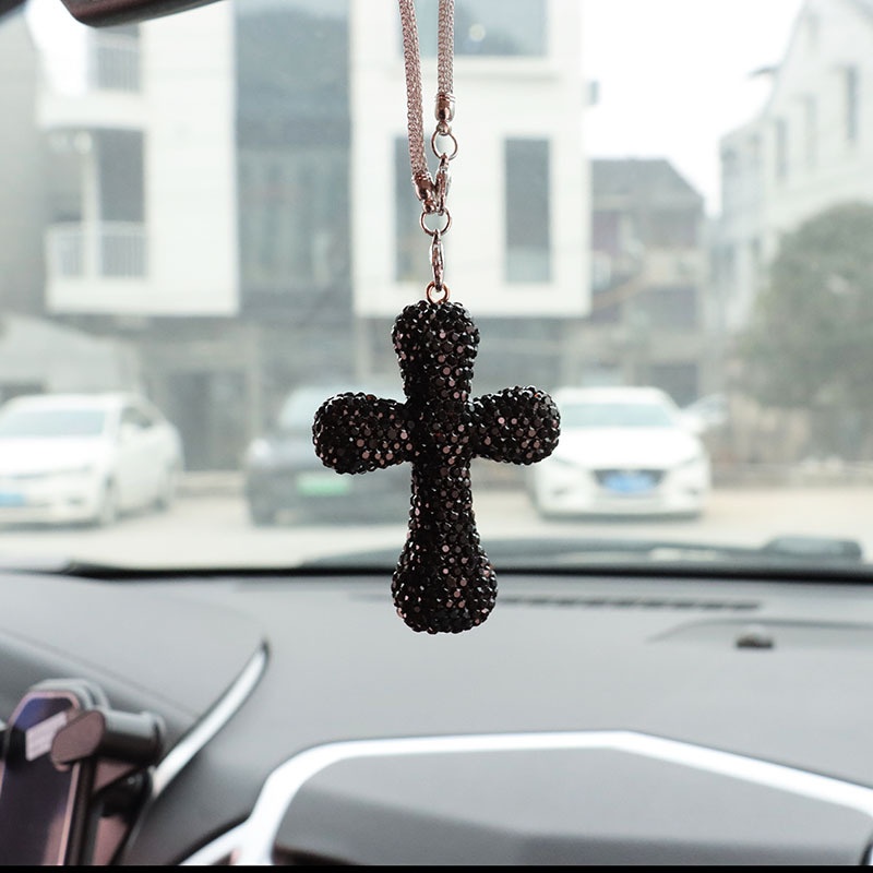 Ciondolo decorativo a forma di croce con strass in argilla di celebrità, venduto a livello internazionale su Internet, per interni auto da uomo e da donna_voghion.com