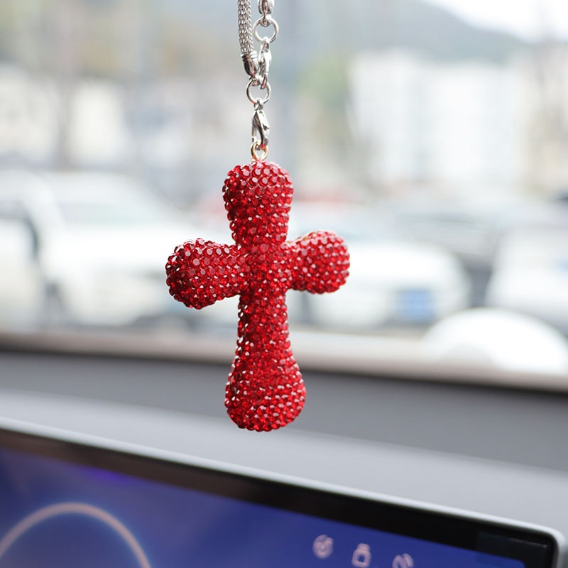 Ciondolo decorativo a forma di croce con strass in argilla di celebrità, venduto a livello internazionale su Internet, per interni auto da uomo e da donna_voghion.com