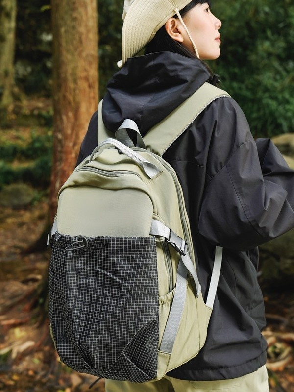 ActiveGo Outdoor Hiking Mountaineering Men's Lightweight Casual Travel Large Capacity Sports Trendy Brand Backpack Student School_voghion.com