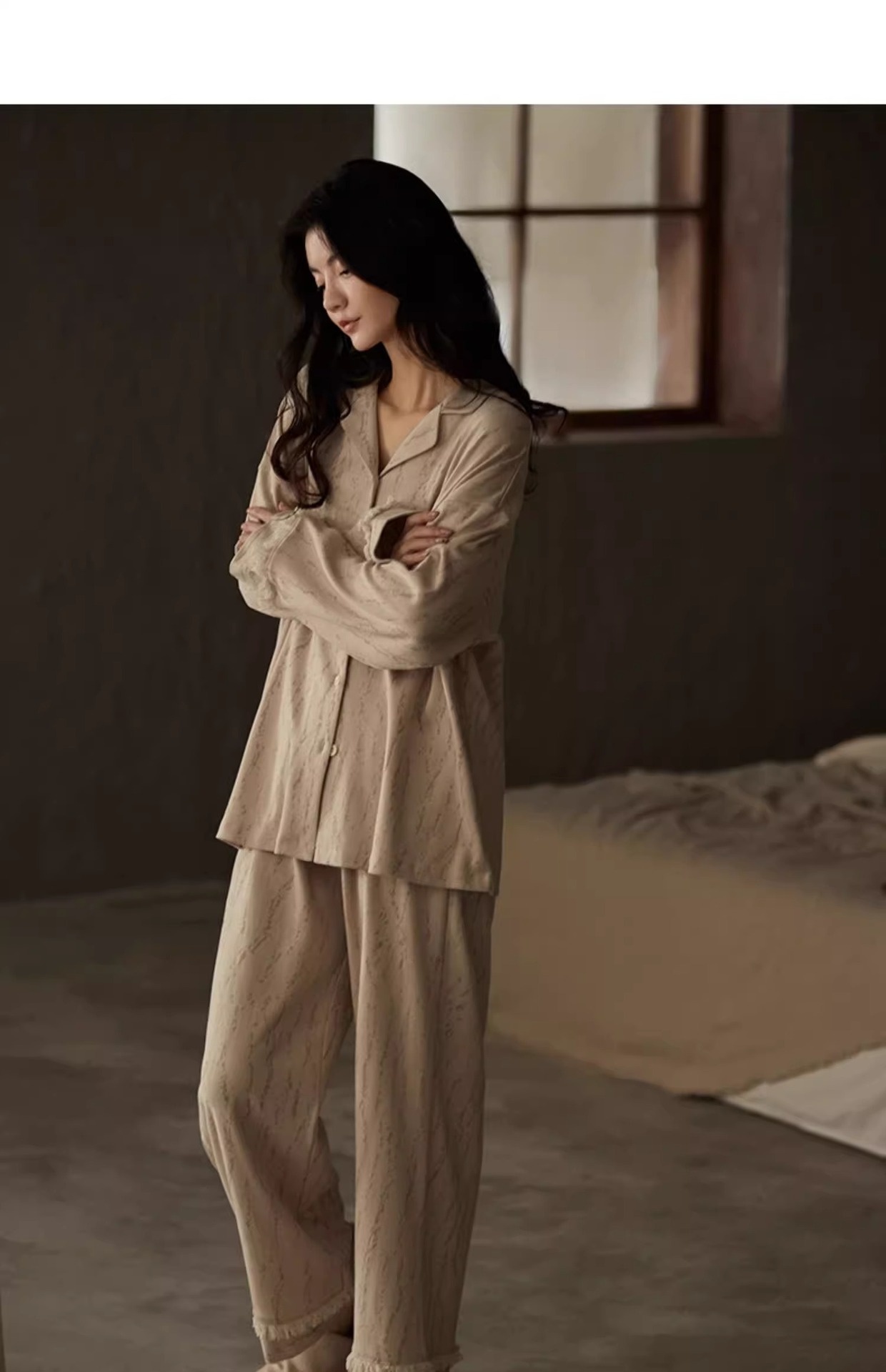 ChicShe Minimalistischer gestreifter Partner-Pyjama im koreanischen Stil für Damen, Neuheit Frühling/Herbst/Winter 2025, hochwertiges Design mit langen Ärmeln und Hose, Homewear_voghion.com