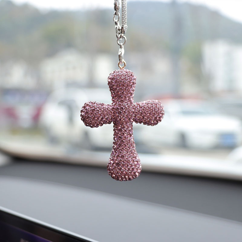 Ciondolo decorativo a forma di croce con strass in argilla di celebrità, venduto a livello internazionale su Internet, per interni auto da uomo e da donna_voghion.com