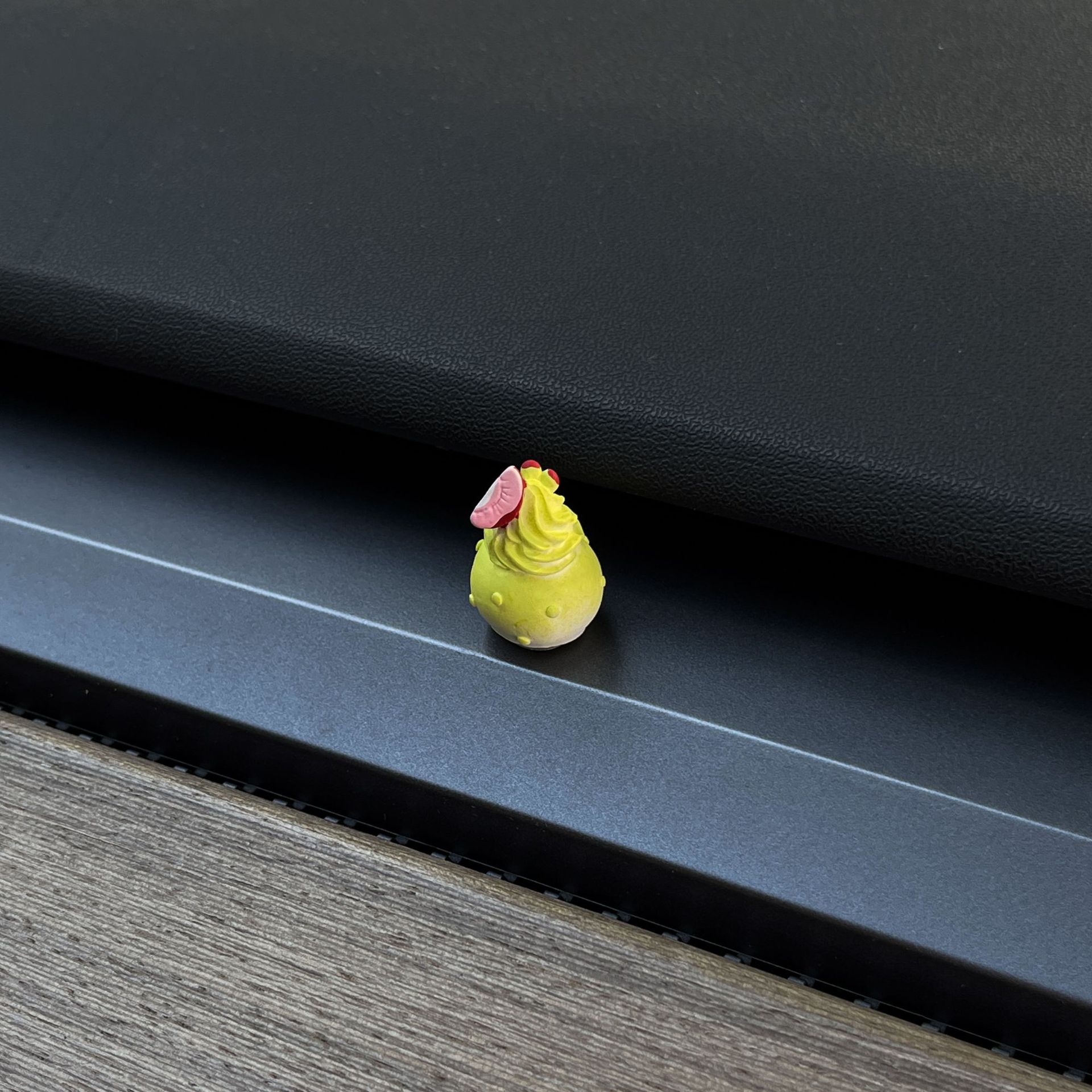 ute Ornament Screen Computer Monitor Decoration Car Interior Healing Cream Cake_voghion.com