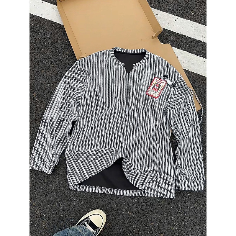 Herren-Langarmshirt mit Fischgrätenmuster und V-Ausschnitt, schwarz-weiß gestreift, lockere Passform._voghion.com