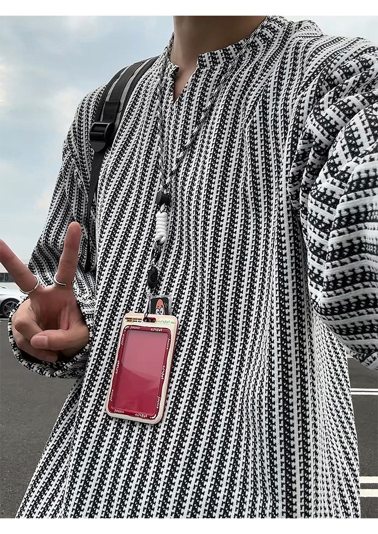 Herren-Langarmshirt mit Fischgrätenmuster und V-Ausschnitt, schwarz-weiß gestreift, lockere Passform._voghion.com