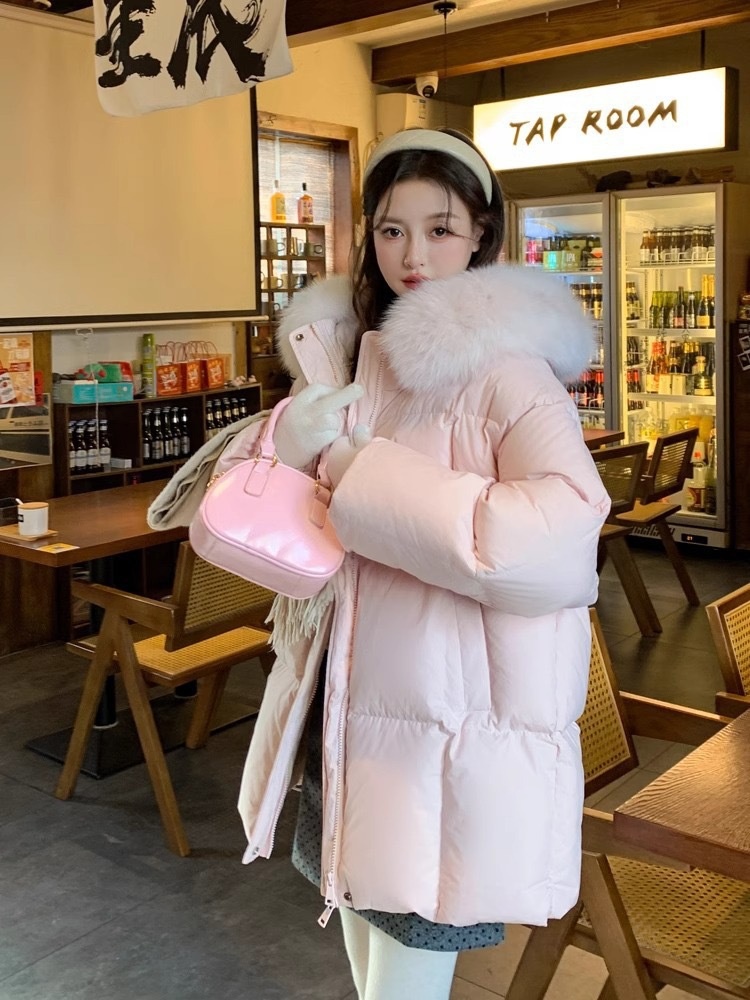 ChicShe Madofi Madou/Belove Moscow Giacca in piumino d'anatra bianca con collo in pelliccia di volpe per donna 2024 Novità invernale_voghion.com