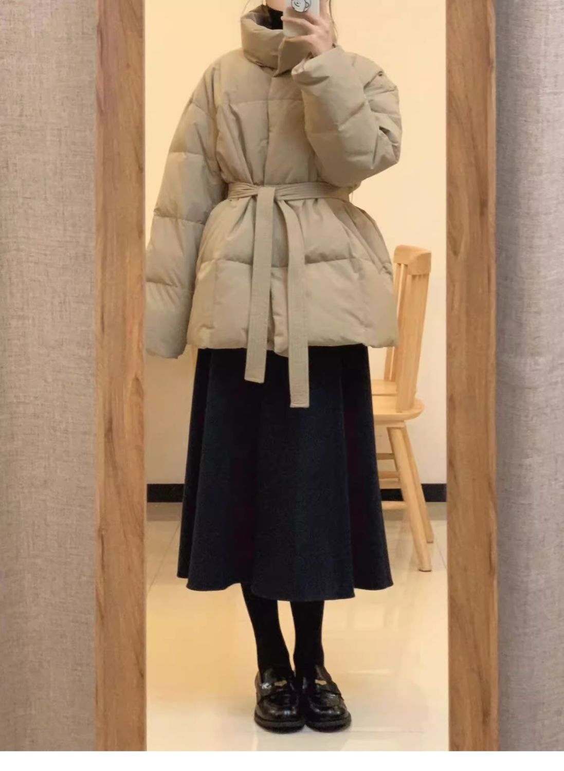 ChicShe Waist-Cinching Down Jacket For Women, Short Style, 2025 Winter New Thickened White Duck Down, Petite Slimming Elegant_voghion.com