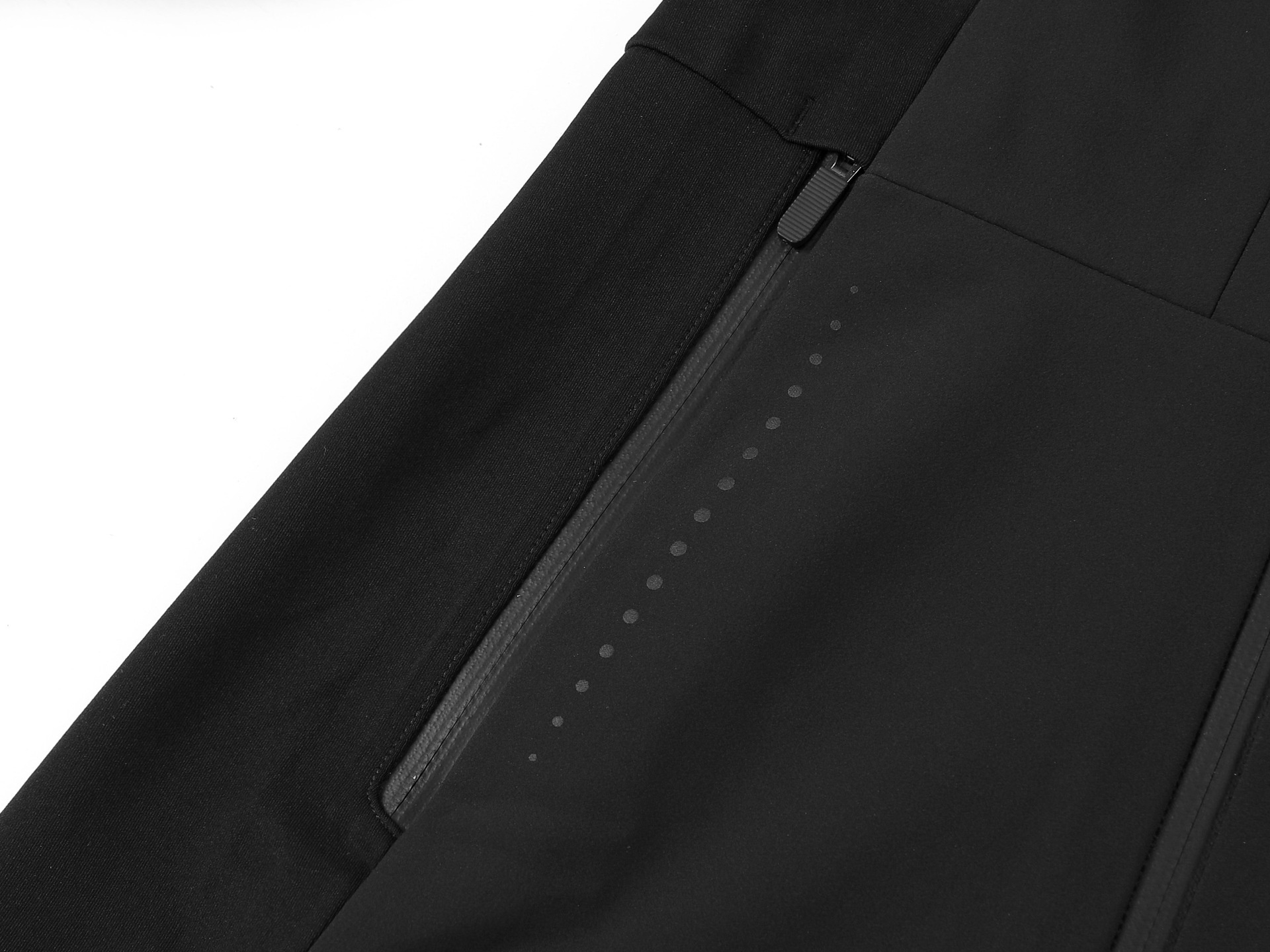 ActiveGo ActiveGo Winter LU Waterproof CrossChil Hooded Soft Shell Sports Jacket Fleece Lined Windbreaker With Reflective Night Vision_voghion.com