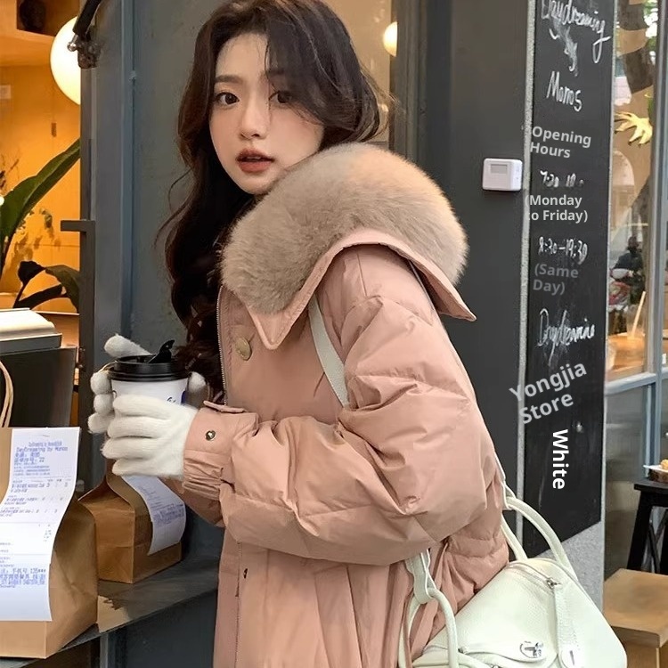 ChicShe White Duck Fox Fur Down Jacket For Women, Mid-Length, 2025 Autumn Winter New Style, Petite Design, Niche Slimming Trendy_voghion.com