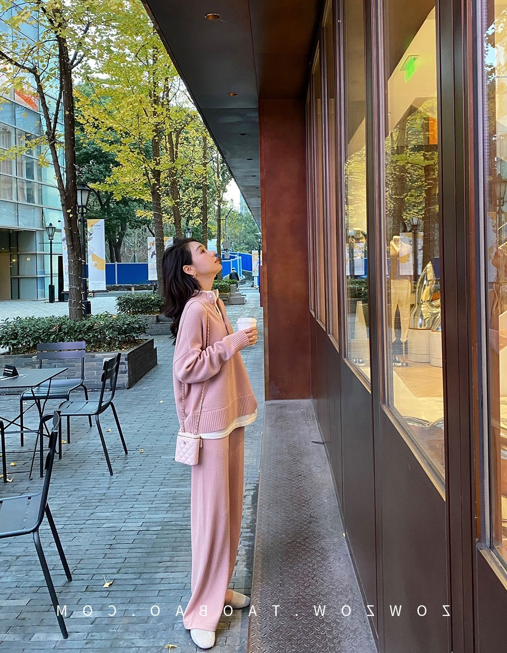 Ensemble deux pièces automne-hiver 001 : pull ample décontracté style européen pour femme, pantalon large et coupe sportive._voghion.com