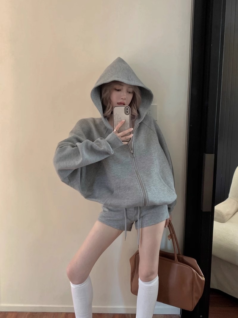 001 Casual Sports Lazy Hooded Loose Sweatshirt Jacket For Women Autumn Drawstring Straight Shorts Gray Two-Piece Set_voghion.com