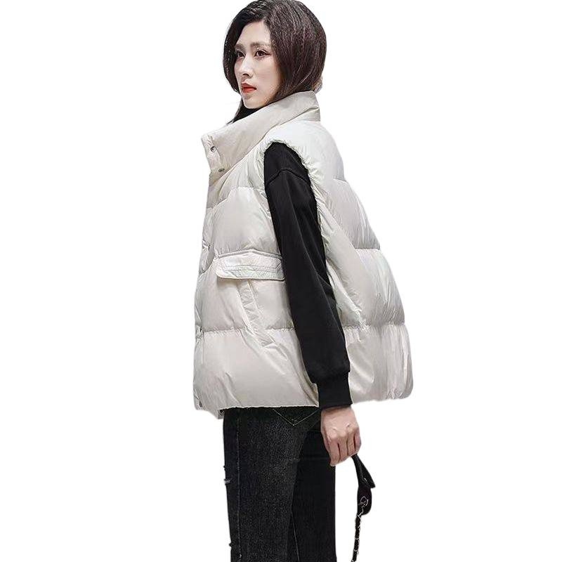 Doudoune ChicShe Petite pour femme, collection hiver 2025, col montant, duvet de canard blanc, coupe courte et ample, idéale pour l'hiver._voghion.com