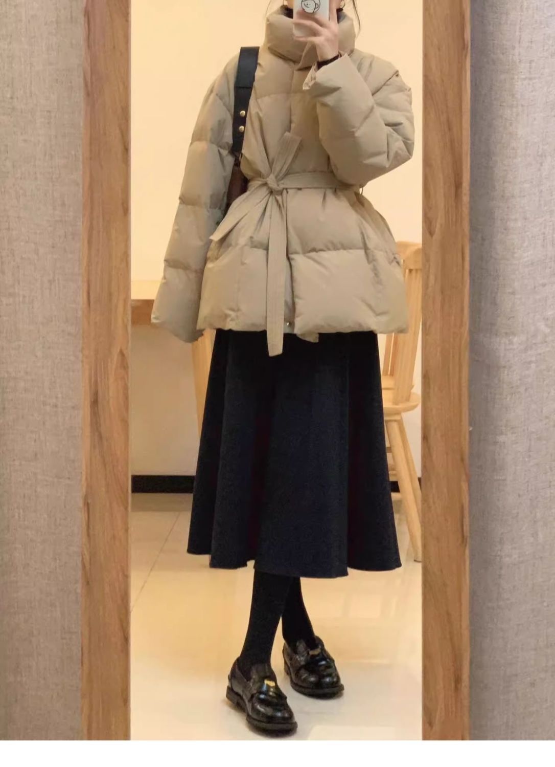 ChicShe Waist-Cinching Down Jacket For Women, Short Style, 2025 Winter New Thickened White Duck Down, Petite Slimming Elegant_voghion.com