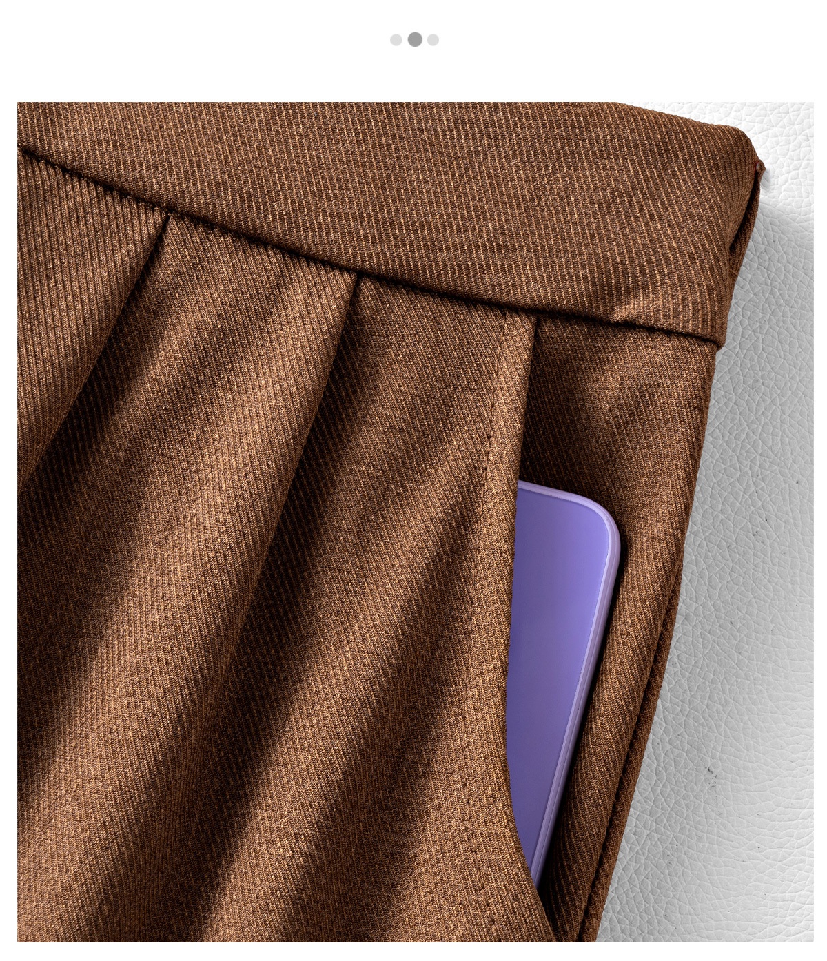 Ensemble trois pièces GraceChic Light High-End pour femme, collection automne 2025 : gilet gris, chemise et pantalon large._voghion.com