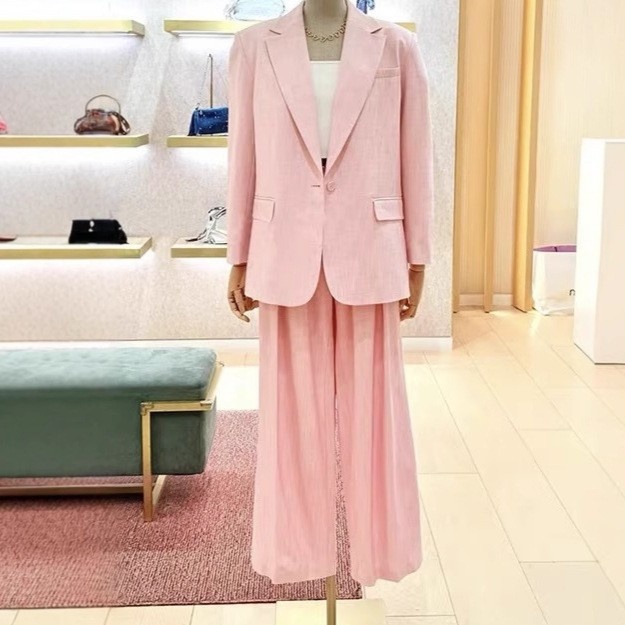 GraceChic French Style Niche 2025 Set blazer rosa Dopamine alla moda + pantaloni a pieghe per l'inizio dell'autunno_voghion.com