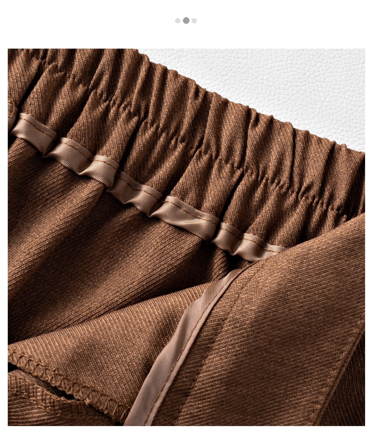 Ensemble trois pièces GraceChic Light High-End pour femme, collection automne 2025 : gilet gris, chemise et pantalon large._voghion.com