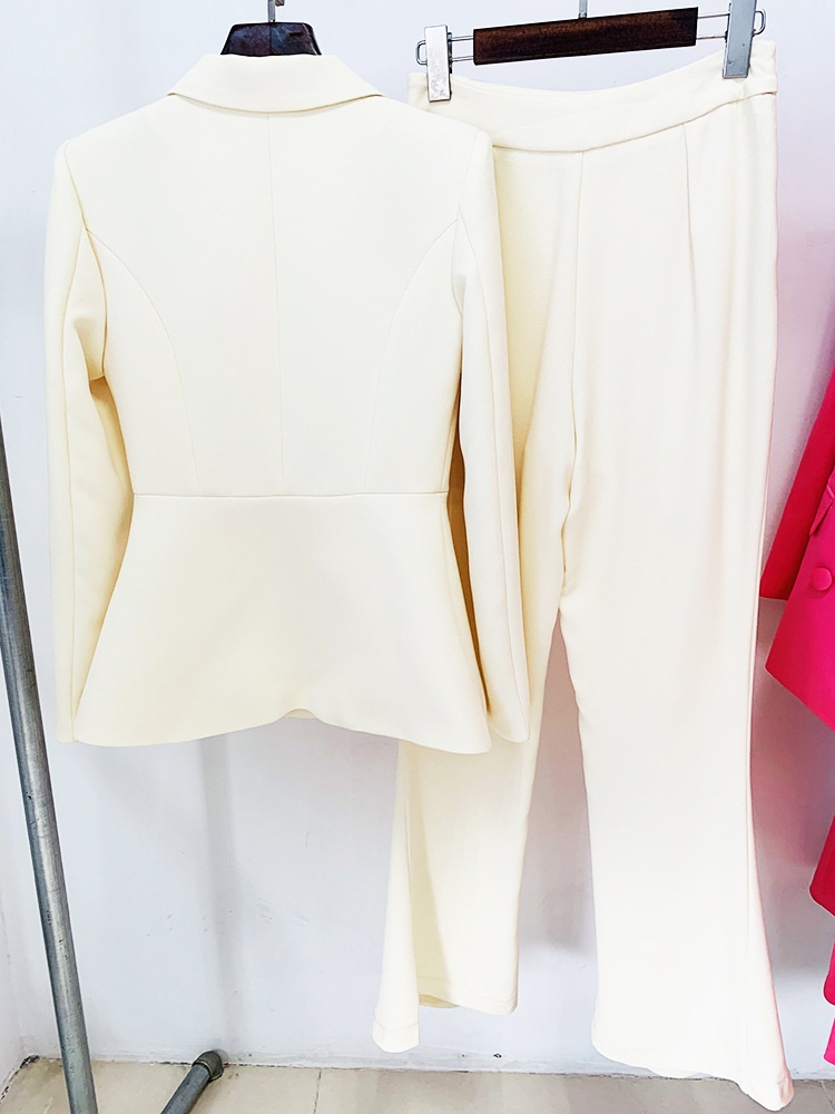 GraceChic Disponibile nel 2025 Nuovo Completo Due Pezzi da Abito con Cintura in Vita e Bottoni Nascosti in Colore Crema, Moda Celebrità Semplice_voghion.com