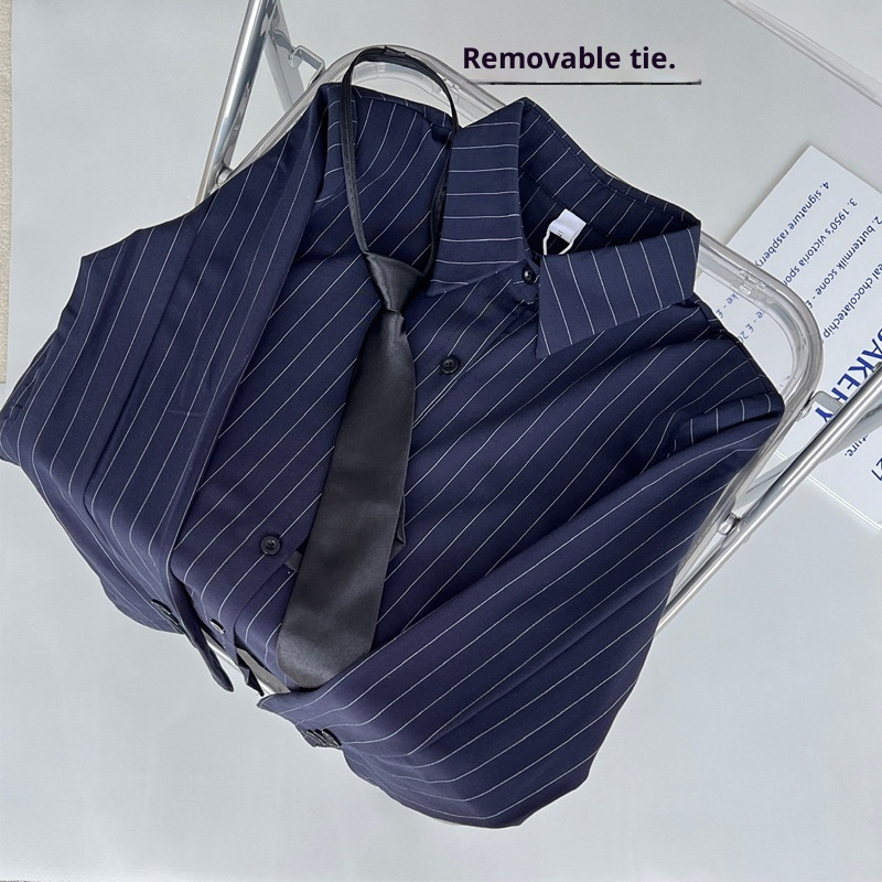 GraceChic Jin Qian Maßgeschneiderter schwarzer Anzug mit blauer Schwesterbluse, figurformend, hochwertig, mit Shorts, trendig_voghion.com