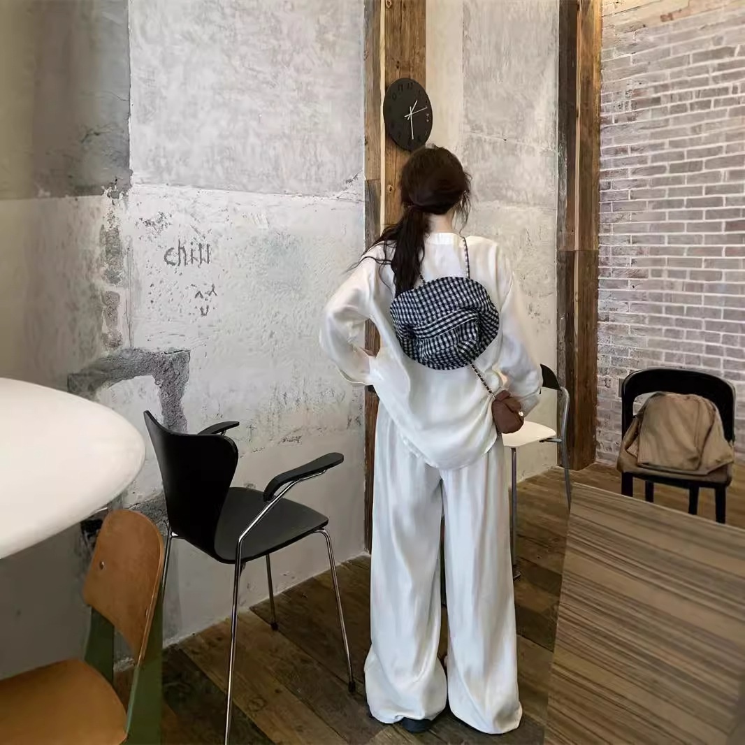 GraceChic 2025 Autunno Donna Stile Lazy Camicia a Maniche Lunghe con Scollo a V e Pantaloni Casual a Vita Alta Set Due Pezzi_voghion.com