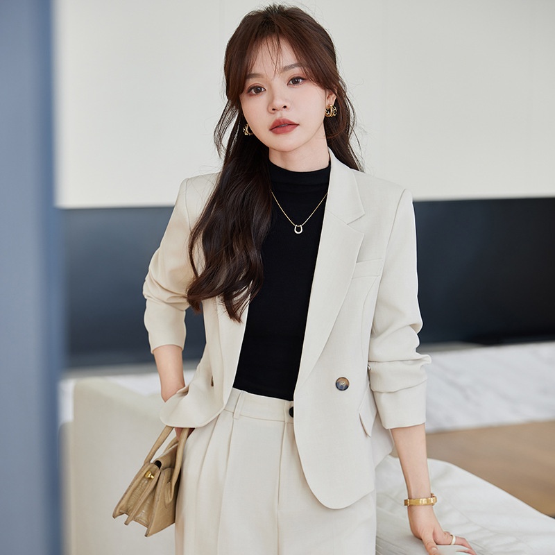 GraceChic Frühjahr/Herbst 2024 Neuer Petite-Short-Anzug für Damen, kleiner Blazer mit weit geschnittener Hose, zweiteiliges Set für den täglichen Weg zur Arbeit_voghion.com