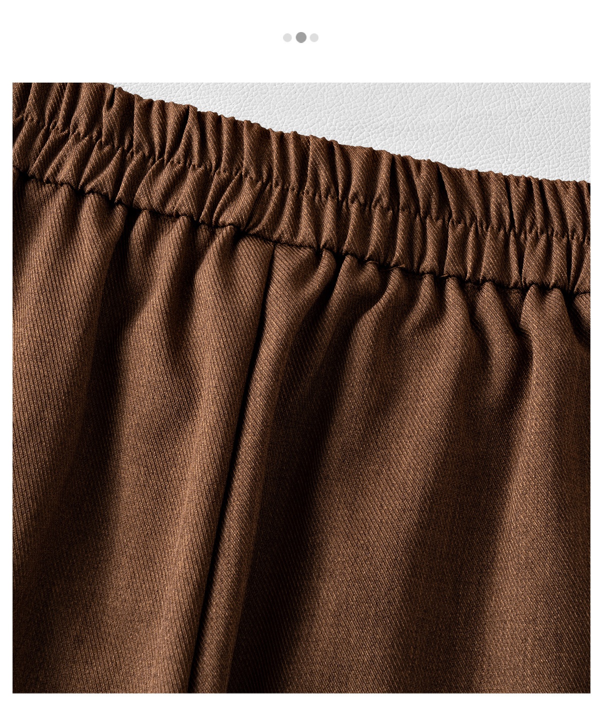 Ensemble trois pièces GraceChic Light High-End pour femme, collection automne 2025 : gilet gris, chemise et pantalon large._voghion.com