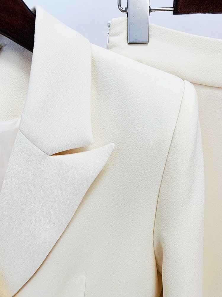 GraceChic Disponibile nel 2025 Nuovo Completo Due Pezzi da Abito con Cintura in Vita e Bottoni Nascosti in Colore Crema, Moda Celebrità Semplice_voghion.com