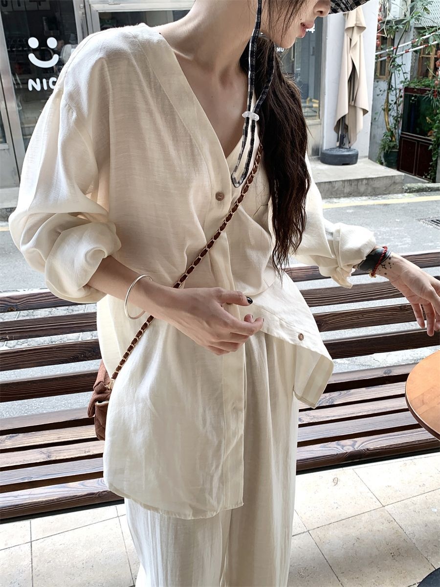 GraceChic 2025 Autunno Donna Stile Lazy Camicia a Maniche Lunghe con Scollo a V e Pantaloni Casual a Vita Alta Set Due Pezzi_voghion.com