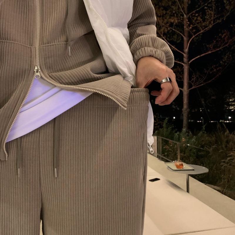 001 MYQ Herbst/Winter Freizeit-Sportanzug für Herren: Lockerer Kapuzen-Cardigan, drapierte, gerade geschnittene lange Hose_voghion.com