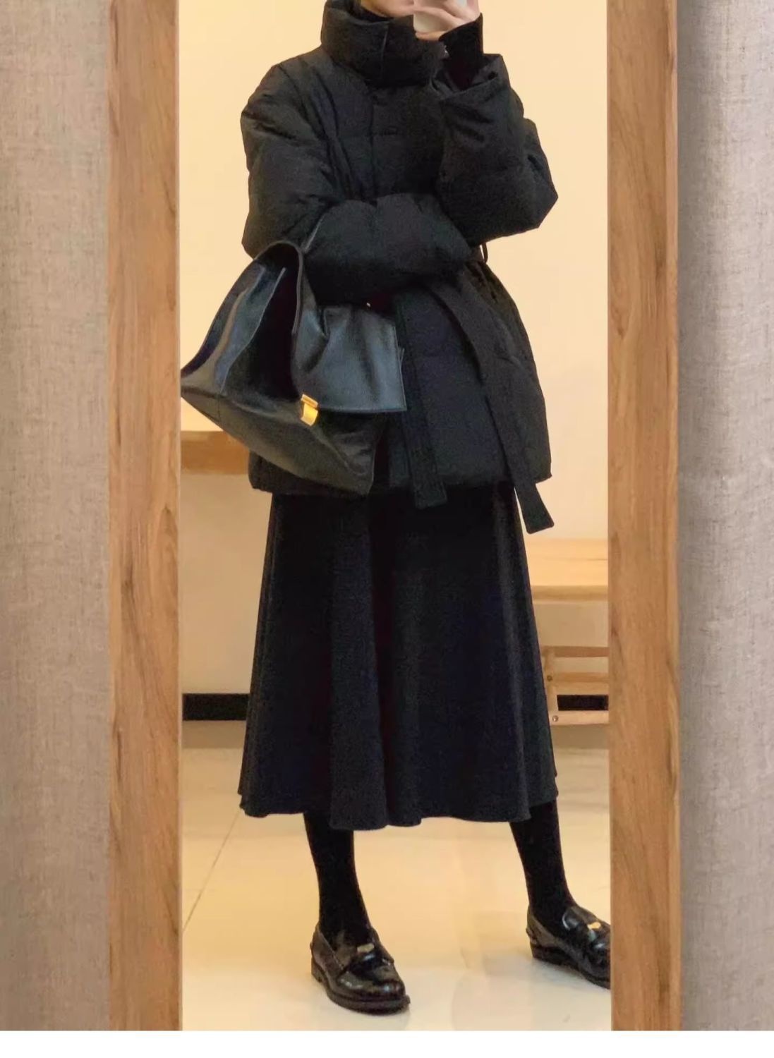 ChicShe Waist-Cinching Down Jacket For Women, Short Style, 2025 Winter New Thickened White Duck Down, Petite Slimming Elegant_voghion.com