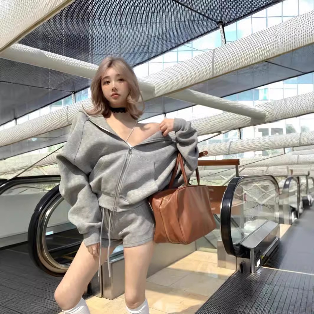 001 Casual Sports Lazy Hooded Loose Sweatshirt Jacket For Women Autumn Drawstring Straight Shorts Gray Two-Piece Set_voghion.com