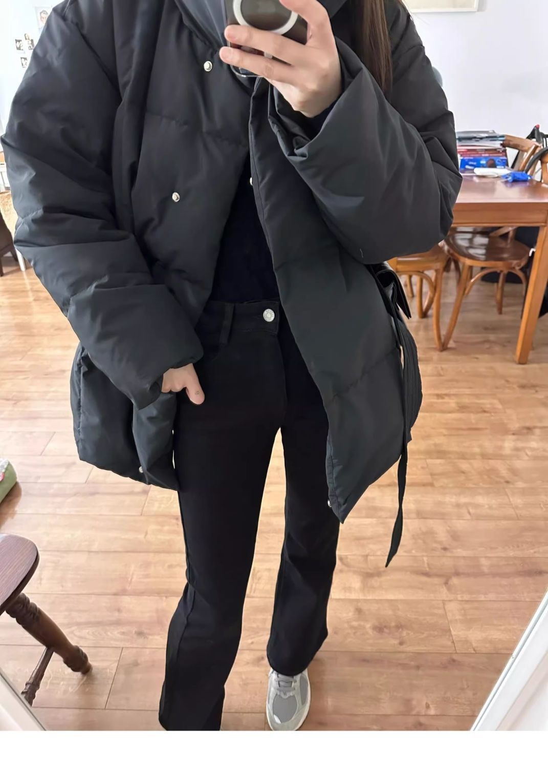 ChicShe Waist-Cinching Down Jacket For Women, Short Style, 2025 Winter New Thickened White Duck Down, Petite Slimming Elegant_voghion.com