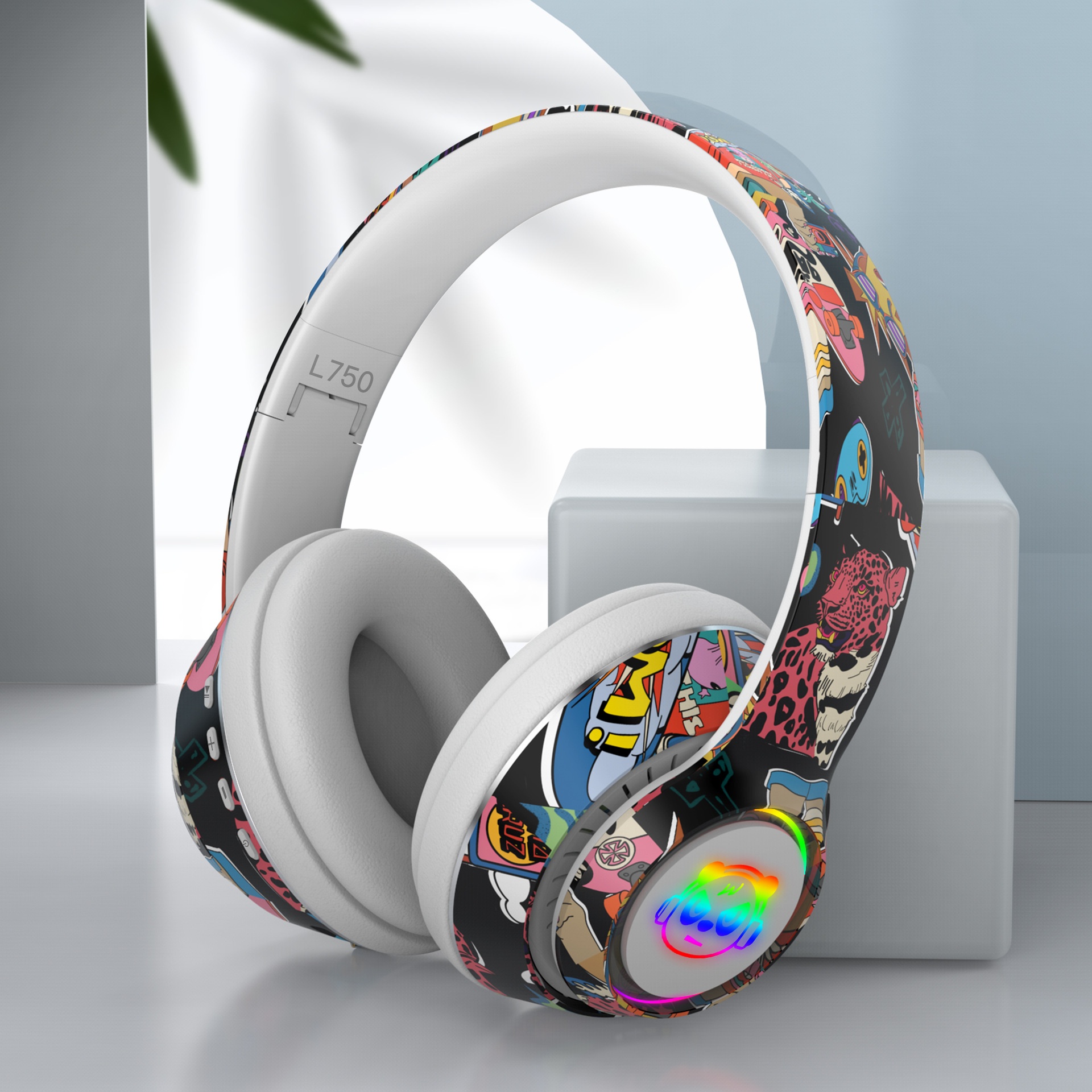 3c New Chinese Trend Graffiti Bluetooth Headphones Over-Ear Mobile Phone Wireless Sports Gaming Headset Universal Wholesale_voghion.com