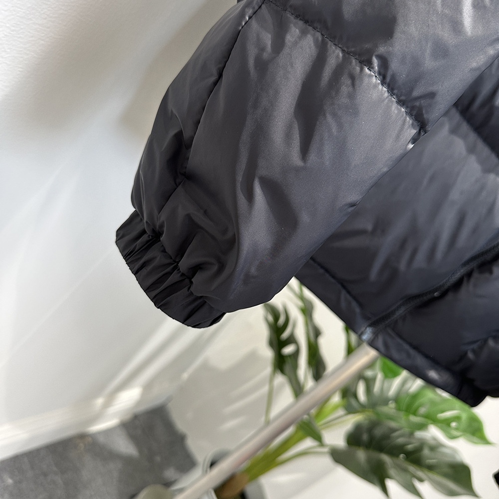 boy 23 New For Men, Thicened Letter Print Puffer Jacet, Stand Collar Trendy Men's Versatile Structured Down Jacet In_voghion.com