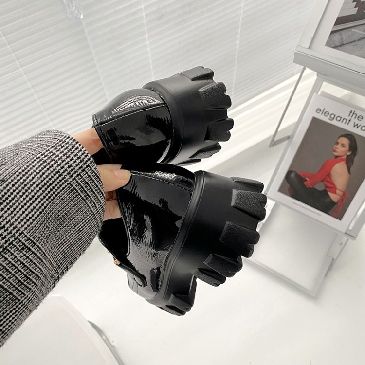 40-43 Europese en Amerikaanse retro Britse stijl diepe mond dames loafers met enkele metalen ketting dikke zool hoge hak_voghion.com