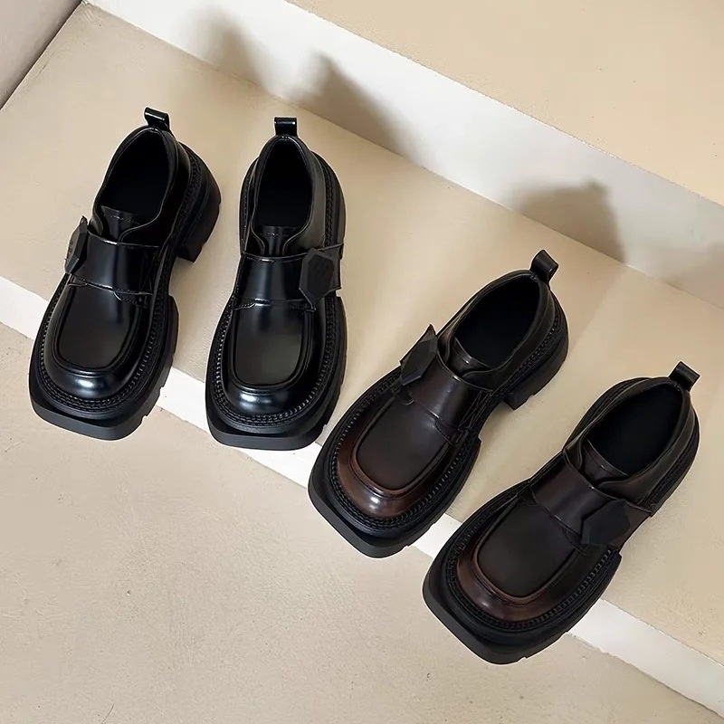Dames leren 2025 lente nieuwe Britse stijl klittenband vierkante neus mode casual loafers platform dikke zool enkele schoenen_voghion.com
