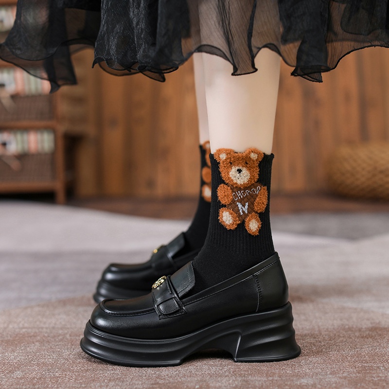 Mocassins de sola grossa para mulheres, estilo britânico, camélia, pretos, salto baixo, modelo 2025, em couro, tipo meia._voghion.com