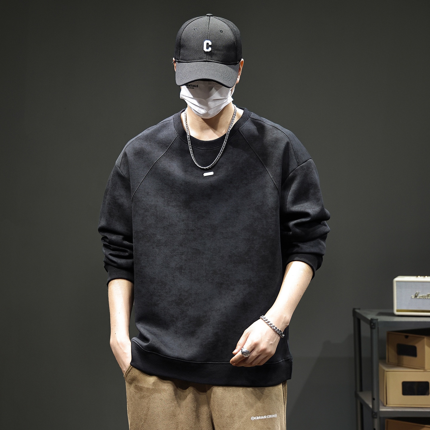 Maglietta a maniche lunghe alla moda in stile americano per uomo, 2025, nuova felpa da uomo di alta qualità, strato di base largo per giovani, per primavera e autunno_voghion.com