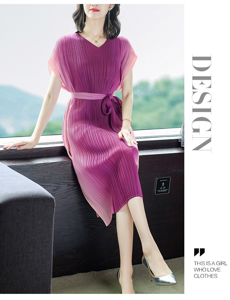 Robe plissée été 2024 GraceChic pour femmes grandes tailles : élégante et tendance, elle affine la taille et dissimule le ventre._voghion.com