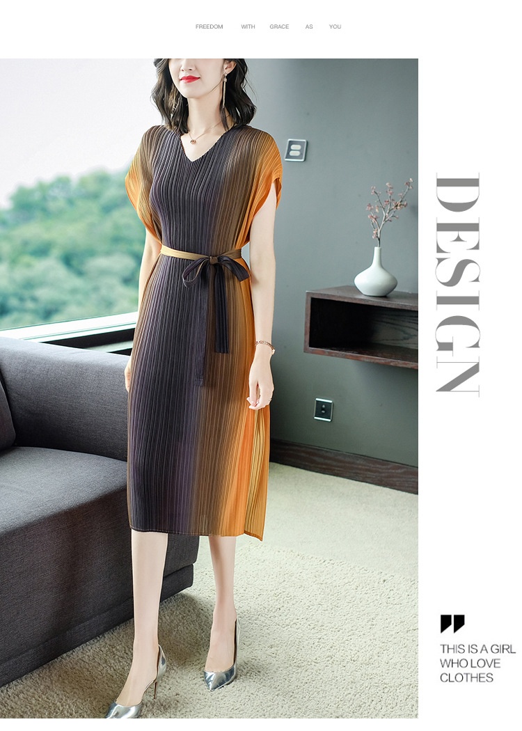 Robe plissée été 2024 GraceChic pour femmes grandes tailles : élégante et tendance, elle affine la taille et dissimule le ventre._voghion.com