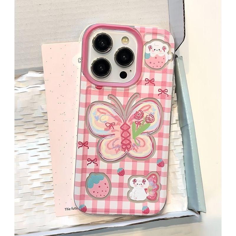 Coque TechGlobe Graffiti compatible avec iPhone 16 Pro, iPhone 14 et iPhone 15, motif papillon rose et blanc à carreaux._voghion.com