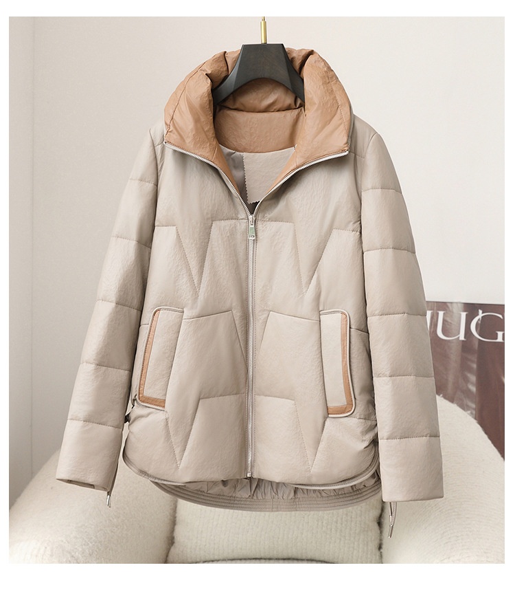 ChicShe 2025 Autunno Inverno Nuovo Cappotto Corto in Pelle di Pecora da Donna in Piuma d'Oca Spessa e Calda Giacca in Vera Pelle Haining_voghion.com