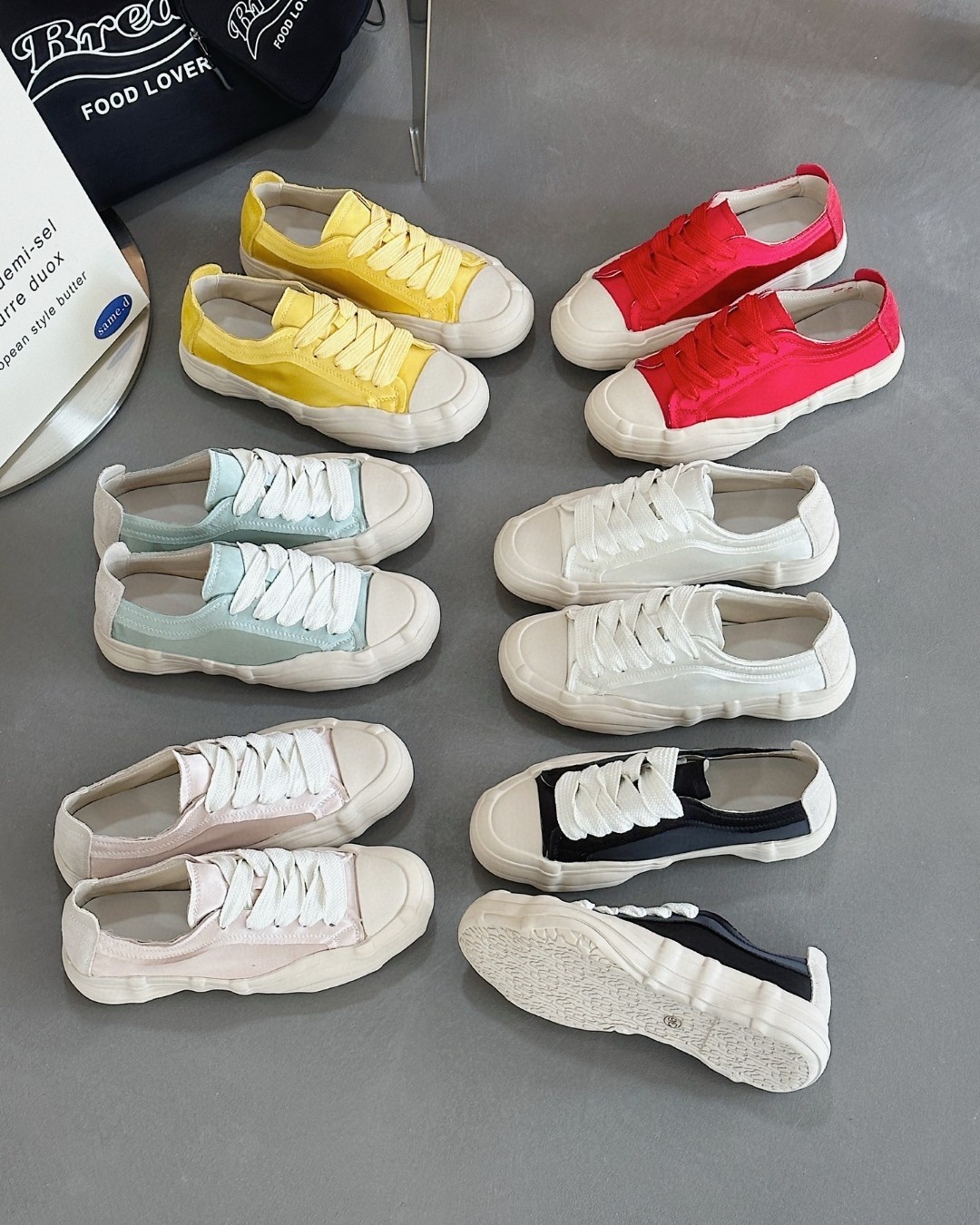 Spanish Style Niche Satin Canvas For Women 2025 Summer New Versatile Biscuit Casual Sports Flat Shoes_voghion.com