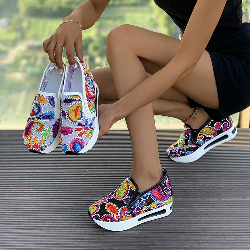 2024 New European And American Style Large Graffiti Slip-On Women's Size 42 Independent Station Cross-Border Trade_voghion.com