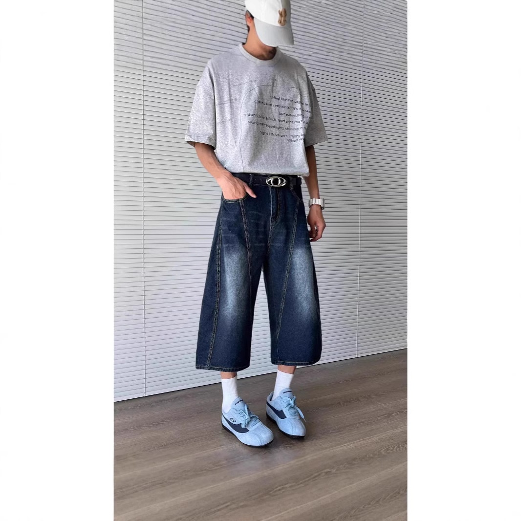 Pantalon Capri en denim bleu marine brodé de lettres cimeterres pour homme, style européen, été, style rétro américain, coupe ample et décontractée._voghion.com