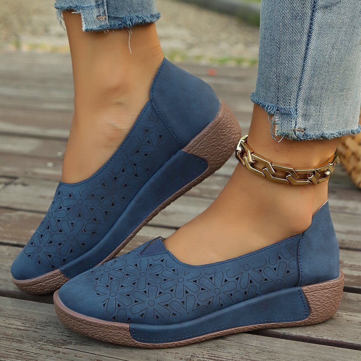 2024 Nieuwe Europese en Amerikaanse stijl casual platte holle uit voor vrouwen retro ronde neus instappers luie enkele schoenen_voghion.com