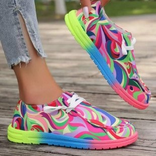 Neue, farbenfrohe, flache Damen-Schnürschuhe im europäischen und amerikanischen Stil mit Graffiti-Print in großen Größen._voghion.com