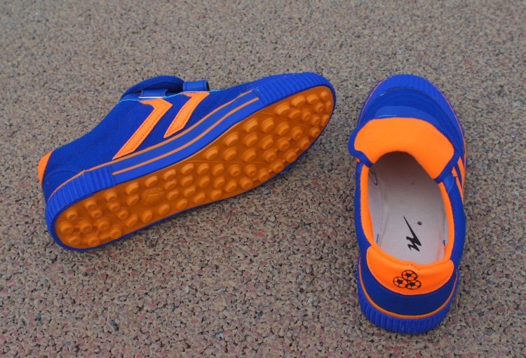 ShoeGlobe Qingdao Double Star Canvas Fußballschuhe für Kinder mit Kunstrasen und magischer Schnalle (neues Modell)_voghion.com